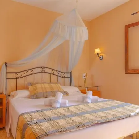 Cabanas 4 *